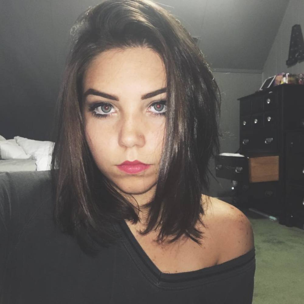 Meet your Posher, Adrieanna